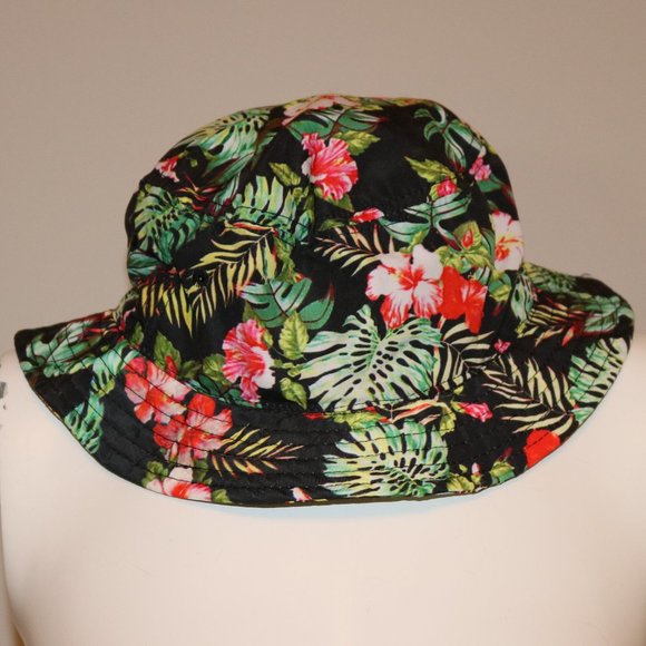 Lids Floral Bucket Hat for Resort Vacation